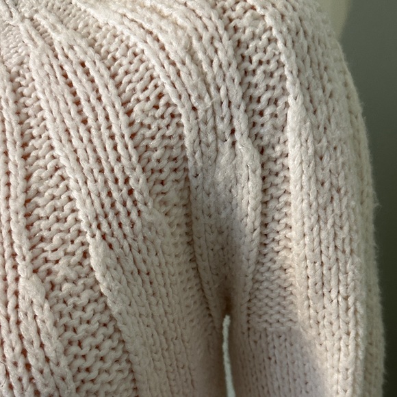 Abercrombie & Fitch Cream Turtleneck Sweater - Picture 5 of 5